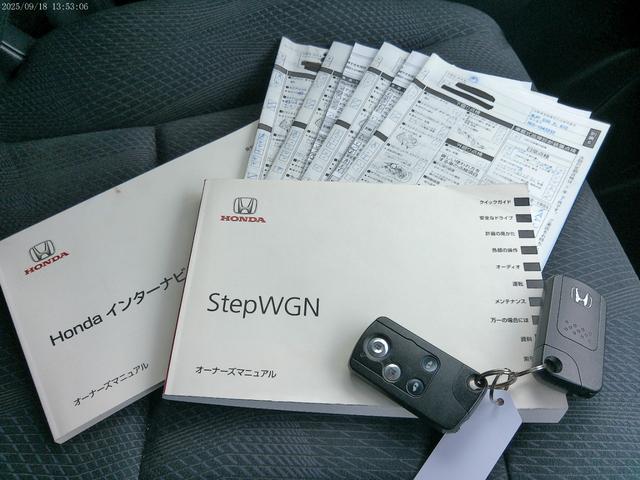 ステップワゴンスパーダ Ｚ　保証付　両側パワースライドドア　マルチビューモニター　純正ＨＤＤナビ　パドルシフト　ツインエアコン　タイミングチェーン　パドルシフト　ＥＴＣ　インテリキー（66枚目）