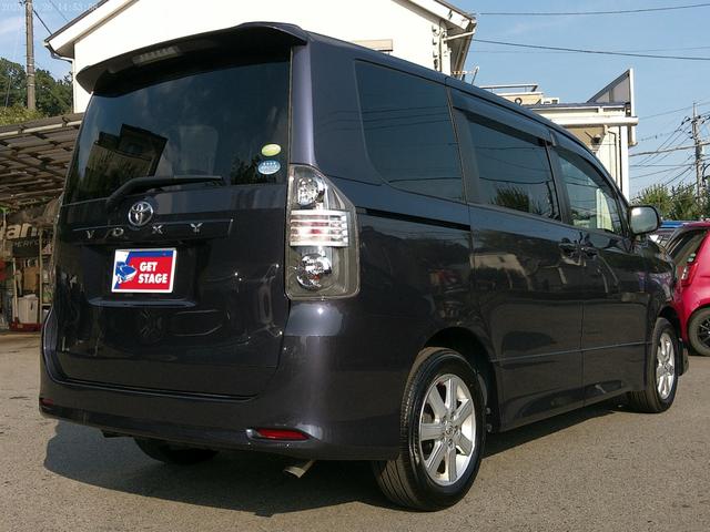 ヴォクシー Ｚ　保証付　フリップダウンモニター　ミラー型前後ドライブレコーダー　純正ＨＤＤナビ　バックカメラ　左パワースライドドア　ＥＴＣ　フルセグ地デジ　キーレス（2枚目）
