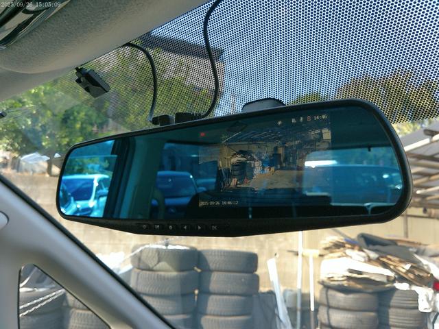 ヴォクシー Ｚ　保証付　フリップダウンモニター　ミラー型前後ドライブレコーダー　純正ＨＤＤナビ　バックカメラ　左パワースライドドア　ＥＴＣ　フルセグ地デジ　キーレス（65枚目）