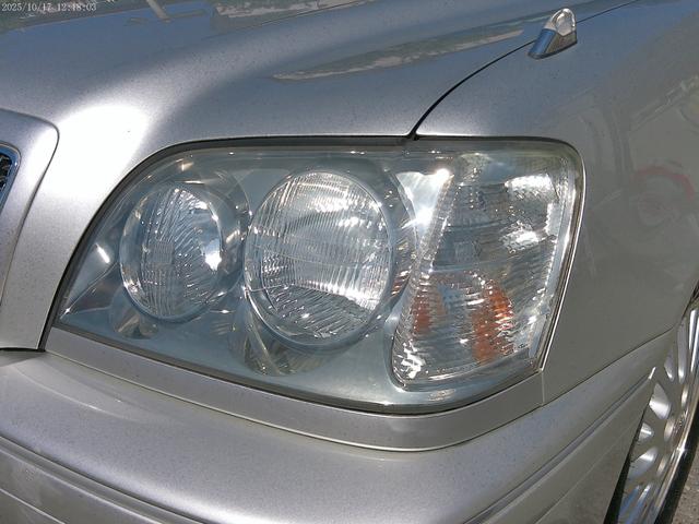 クラウンエステート アスリートＦｏｕｒ　保証付　４ＷＤ　サンルーフ　タイミングベルト交換済　純正ナビ　ＥＴＣ　ＨＩＤ　パワーシート　リア電動リクライニングシート　スイング機能付オートエアコン　キーレス（18枚目）