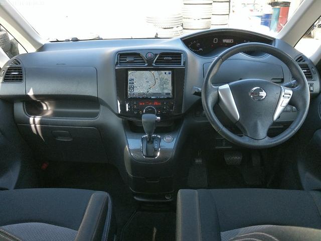 セレナ ライダーパフォーマンススペックブラックラインＳ－ＨＶ　保証付　フリップダウンモニター　アルパイン８インチＨＤＤナビ　バックカメラ　前後ドライブレコーダー　両側パワースライドドア　ブルートゥース　フルセグ地デジ　ＥＴＣ　クルーズコントロール　インテリキー（3枚目）