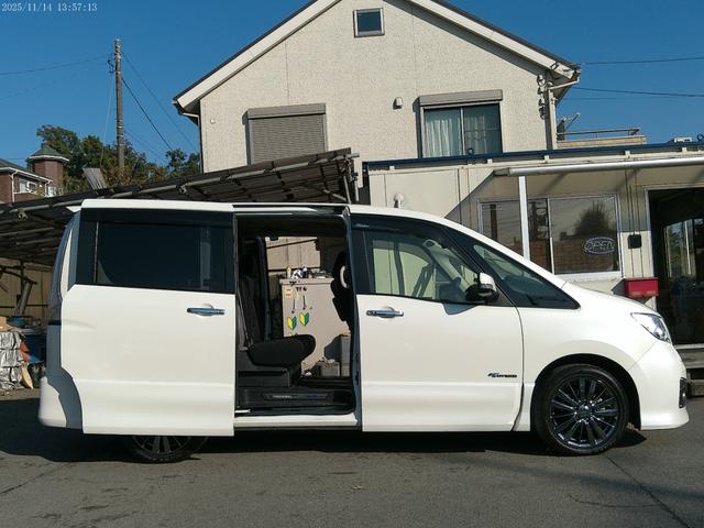 セレナ ライダーパフォーマンススペックブラックラインＳ－ＨＶ　保証付　フリップダウンモニター　アルパイン８インチＨＤＤナビ　バックカメラ　前後ドライブレコーダー　両側パワースライドドア　ブルートゥース　フルセグ地デジ　ＥＴＣ　クルーズコントロール　インテリキー（7枚目）