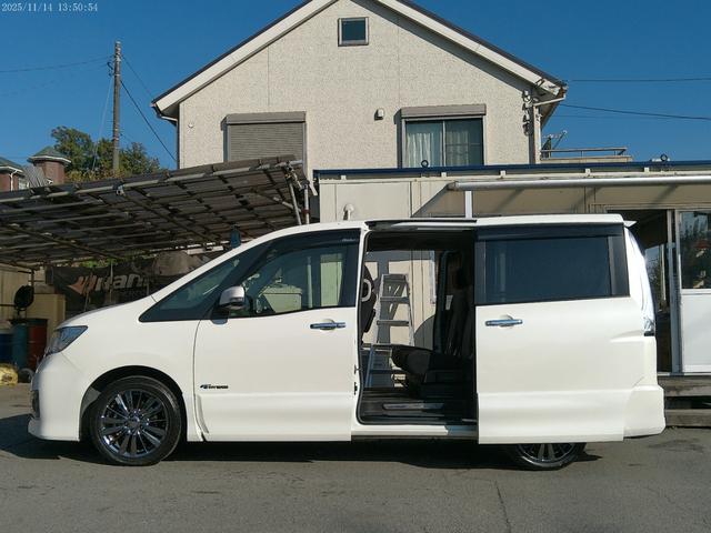 セレナ ライダーパフォーマンススペックブラックラインＳ－ＨＶ　保証付　フリップダウンモニター　アルパイン８インチＨＤＤナビ　バックカメラ　前後ドライブレコーダー　両側パワースライドドア　ブルートゥース　フルセグ地デジ　ＥＴＣ　クルーズコントロール　インテリキー（23枚目）