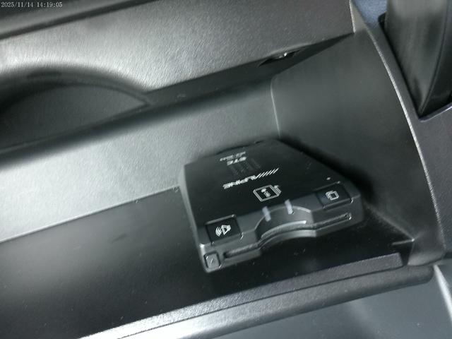 セレナ ライダーパフォーマンススペックブラックラインＳ－ＨＶ　保証付　フリップダウンモニター　アルパイン８インチＨＤＤナビ　バックカメラ　前後ドライブレコーダー　両側パワースライドドア　ブルートゥース　フルセグ地デジ　ＥＴＣ　クルーズコントロール　インテリキー（65枚目）