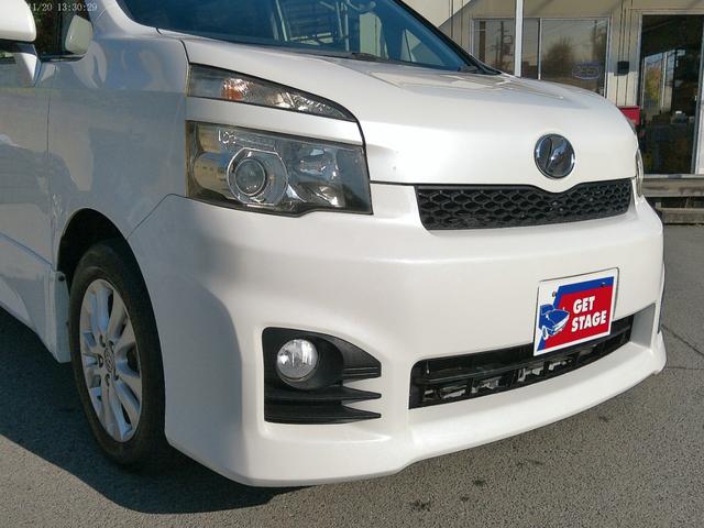 ヴォクシー ＺＳ　保証付　後期型　両側パワースライドドア　純正ＳＤナビ　バックカメラ　ブルートゥース　キャプテンシート７人　パドルシフト　ビルトインＥＴＣ　フルセグ地デジ　インテリキー（17枚目）