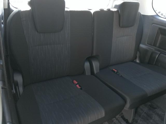 ヴォクシー ＺＳ　保証付　後期型　両側パワースライドドア　純正ＳＤナビ　バックカメラ　ブルートゥース　キャプテンシート７人　パドルシフト　ビルトインＥＴＣ　フルセグ地デジ　インテリキー（49枚目）