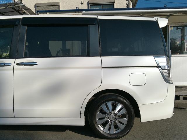 ステップワゴンスパーダ Ｚ　インターナビセレクション　保証付　後期型　フリップダウンモニター　両側パワースライドドア　純正ＨＤＤナビ　バックカメラ　クルーズコントロール　ＥＴＣ　キャプテンシート７人　アイドリングストップ　パドルシフト　インテリキー（24枚目）