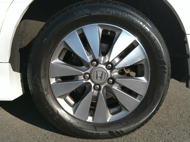 ステップワゴンスパーダ Ｚ　インターナビセレクション　保証付　後期型　フリップダウンモニター　両側パワースライドドア　純正ＨＤＤナビ　バックカメラ　クルーズコントロール　ＥＴＣ　キャプテンシート７人　アイドリングストップ　パドルシフト　インテリキー（28枚目）