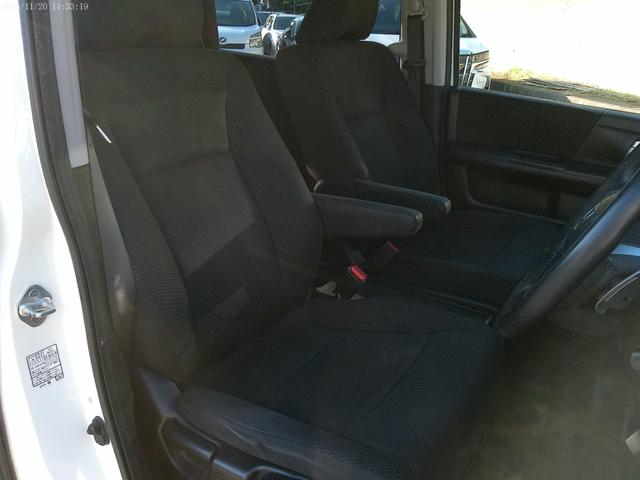 ステップワゴンスパーダ Ｚ　インターナビセレクション　保証付　後期型　フリップダウンモニター　両側パワースライドドア　純正ＨＤＤナビ　バックカメラ　クルーズコントロール　ＥＴＣ　キャプテンシート７人　アイドリングストップ　パドルシフト　インテリキー（40枚目）