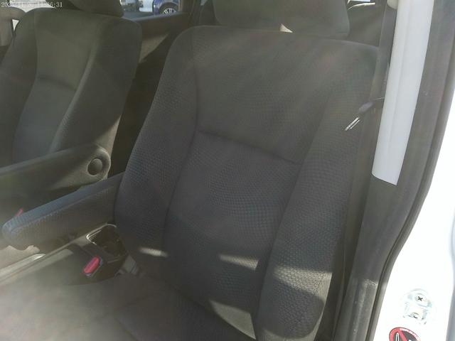 ステップワゴンスパーダ Ｚ　インターナビセレクション　保証付　後期型　フリップダウンモニター　両側パワースライドドア　純正ＨＤＤナビ　バックカメラ　クルーズコントロール　ＥＴＣ　キャプテンシート７人　アイドリングストップ　パドルシフト　インテリキー（45枚目）