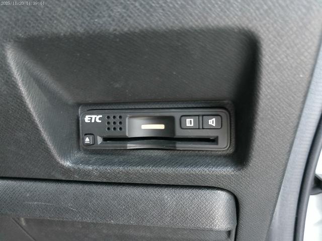 ステップワゴンスパーダ Ｚ　インターナビセレクション　保証付　後期型　フリップダウンモニター　両側パワースライドドア　純正ＨＤＤナビ　バックカメラ　クルーズコントロール　ＥＴＣ　キャプテンシート７人　アイドリングストップ　パドルシフト　インテリキー（67枚目）