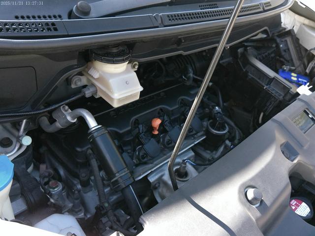 ステップワゴンスパーダ Ｚ　保証付　リアエンタテイメントシステム　両側パワースライドドア　純正ＨＤＤナビ　バックカメラ　ＥＴＣ　ワンセグ地デジ　パドルシフト　インテリキー（32枚目）