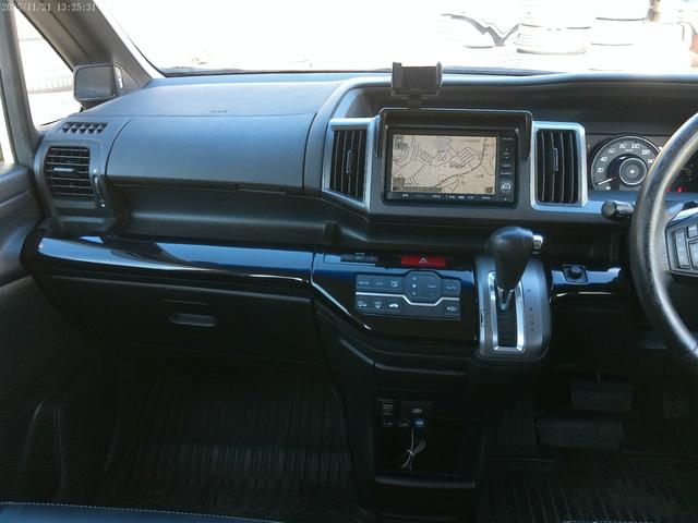 ステップワゴンスパーダ Ｚ　保証付　リアエンタテイメントシステム　両側パワースライドドア　純正ＨＤＤナビ　バックカメラ　ＥＴＣ　ワンセグ地デジ　パドルシフト　インテリキー（57枚目）