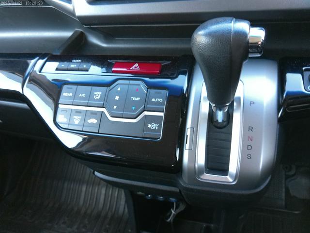 ステップワゴンスパーダ Ｚ　保証付　リアエンタテイメントシステム　両側パワースライドドア　純正ＨＤＤナビ　バックカメラ　ＥＴＣ　ワンセグ地デジ　パドルシフト　インテリキー（60枚目）