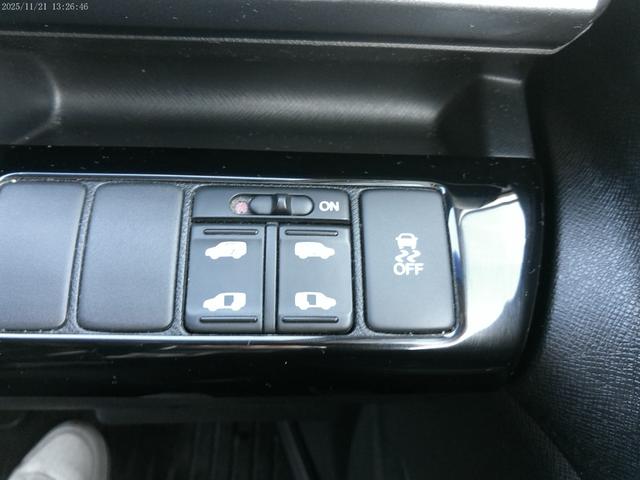 ステップワゴンスパーダ Ｚ　保証付　リアエンタテイメントシステム　両側パワースライドドア　純正ＨＤＤナビ　バックカメラ　ＥＴＣ　ワンセグ地デジ　パドルシフト　インテリキー（62枚目）