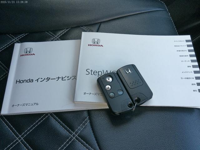 ステップワゴンスパーダ Ｚ　保証付　リアエンタテイメントシステム　両側パワースライドドア　純正ＨＤＤナビ　バックカメラ　ＥＴＣ　ワンセグ地デジ　パドルシフト　インテリキー（65枚目）