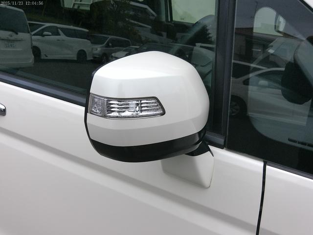 ステップワゴンスパーダ Z 保証付 フリップダウンモニター アルパイン8インチSDナビ 両側パワースライドドア ブルートゥース フルセグ地デジ パドルシフト ETC ドライブレコーダー インテリキー(9枚目)