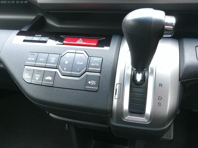 ステップワゴンスパーダ Z 保証付 フリップダウンモニター アルパイン8インチSDナビ 両側パワースライドドア ブルートゥース フルセグ地デジ パドルシフト ETC ドライブレコーダー インテリキー(57枚目)