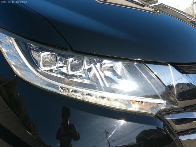 オデッセイ アブソルート　保証付　両側パワースライドドア　ＬＥＤヘッドライト　ブルートゥース　ＨＤＭＩ接続　純正ナビ　バックカメラ　クルーズコントロール　パドルシフト　フルセグ地デジ　ＥＴＣ　インテリキー（17枚目）