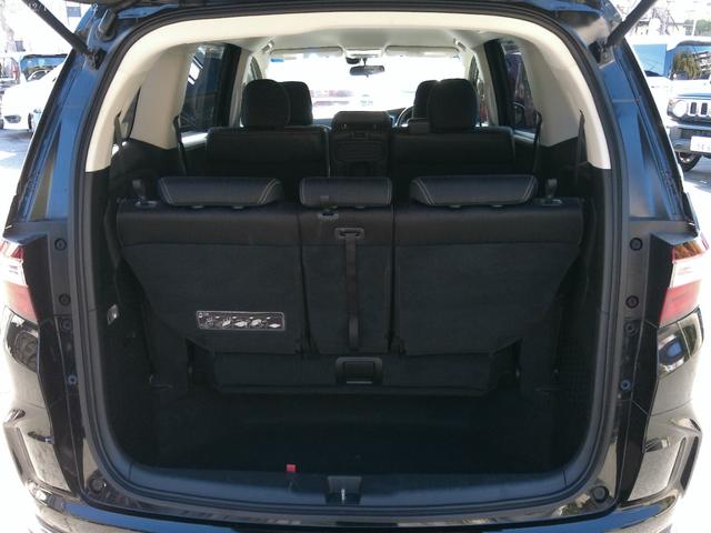 オデッセイ アブソルート　保証付　両側パワースライドドア　ＬＥＤヘッドライト　ブルートゥース　ＨＤＭＩ接続　純正ナビ　バックカメラ　クルーズコントロール　パドルシフト　フルセグ地デジ　ＥＴＣ　インテリキー（30枚目）