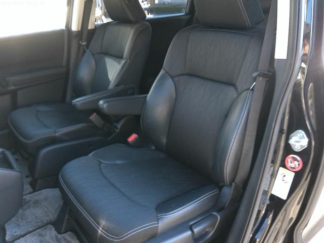 オデッセイ アブソルート　保証付　両側パワースライドドア　ＬＥＤヘッドライト　ブルートゥース　ＨＤＭＩ接続　純正ナビ　バックカメラ　クルーズコントロール　パドルシフト　フルセグ地デジ　ＥＴＣ　インテリキー（39枚目）