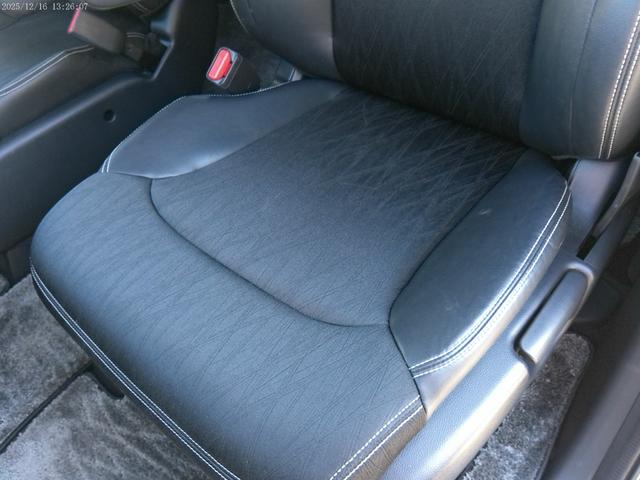 オデッセイ アブソルート　保証付　両側パワースライドドア　ＬＥＤヘッドライト　ブルートゥース　ＨＤＭＩ接続　純正ナビ　バックカメラ　クルーズコントロール　パドルシフト　フルセグ地デジ　ＥＴＣ　インテリキー（40枚目）