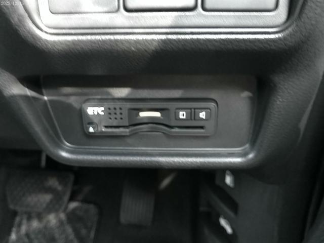 オデッセイ アブソルート　保証付　両側パワースライドドア　ＬＥＤヘッドライト　ブルートゥース　ＨＤＭＩ接続　純正ナビ　バックカメラ　クルーズコントロール　パドルシフト　フルセグ地デジ　ＥＴＣ　インテリキー（65枚目）