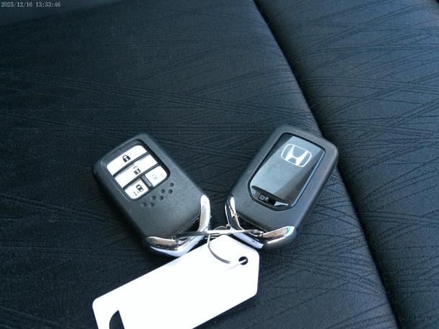 オデッセイ アブソルート　保証付　両側パワースライドドア　ＬＥＤヘッドライト　ブルートゥース　ＨＤＭＩ接続　純正ナビ　バックカメラ　クルーズコントロール　パドルシフト　フルセグ地デジ　ＥＴＣ　インテリキー（66枚目）