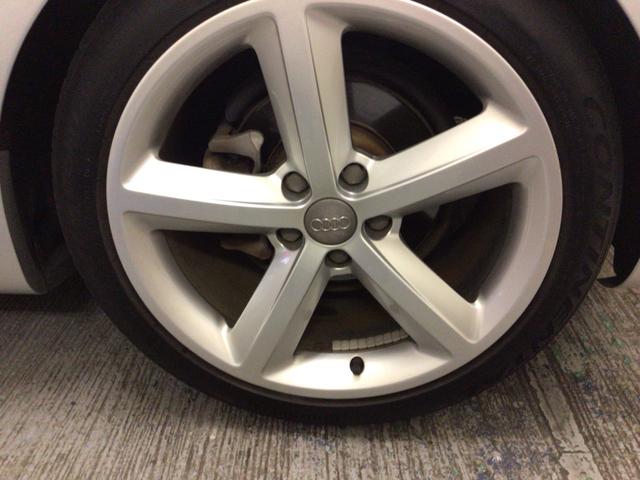 ＴＴクーペ ２．０ＴＦＳＩ　リミテッド　Ｓライン，純正ホイル、ナビＴＶ、ＥＴＣ、バックカメラ（16枚目）