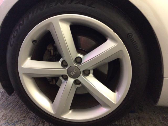 ＴＴクーペ ２．０ＴＦＳＩ　リミテッド　Ｓライン，純正ホイル、ナビＴＶ、ＥＴＣ、バックカメラ（17枚目）