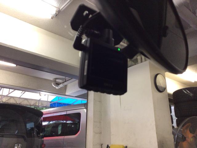 TTクーペ 3.2クワトロ 社外アルミホイール19インチ、GPSレーダー探知機(セルスター),ETC,社外ナビTV、ドライブレコーダー、パワーシート、シートヒーター、V6 3200cc 4WD(11枚目)