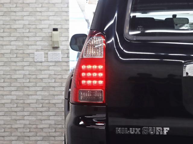 ハイラックスサーフ ＳＳＲ－Ｘ　リフトＵＰ／４連ＬＥＤイカリングヘッドライト／ＬＥＤテールランプ／１７インチアルミホイール／ＢＦグッドリッチタイヤ／メッキグリル／サンルーフ／ＥＴＣ車載器／バックカメラ／ＨＤＤナビ（17枚目）