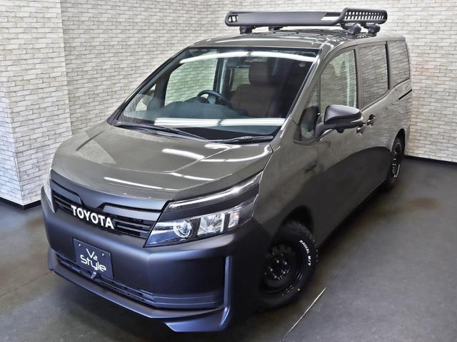 ヴォクシー ハイブリッドＸ　ＴＯＹＯＴＡグリル／Ｇｚフードモール／ＮＥＷ１５インチスチールホイール／マッドスタータイヤ／ルーフラック／純正ＳＤナビ＆地デジＴＶ／Ｂｌｕｅｔｏｏｔｈ接続／両側電動スライドドア／ブラウンシートカバー（6枚目）