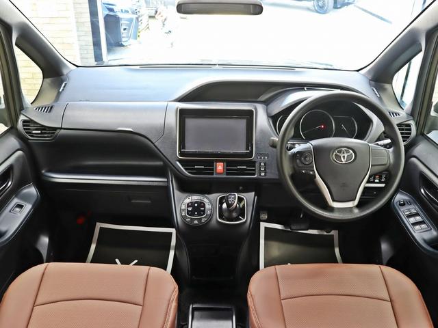 ヴォクシー ハイブリッドＸ　ＴＯＹＯＴＡグリル／Ｇｚフードモール／ＮＥＷ１５インチスチールホイール／マッドスタータイヤ／ルーフラック／純正ＳＤナビ＆地デジＴＶ／Ｂｌｕｅｔｏｏｔｈ接続／両側電動スライドドア／ブラウンシートカバー（20枚目）