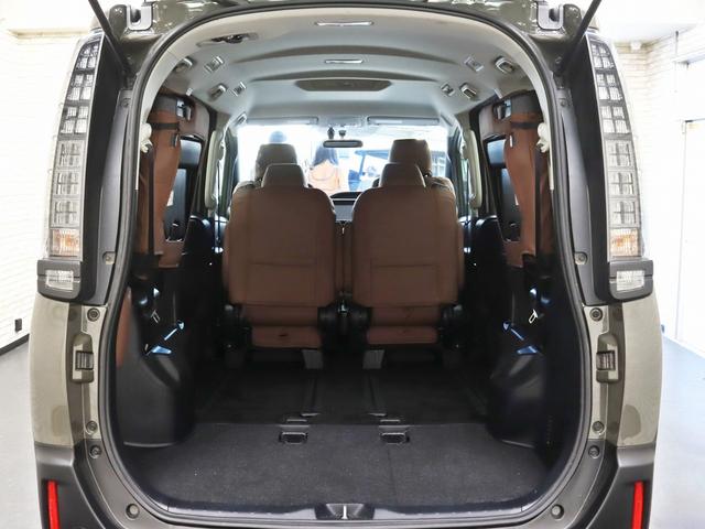 ヴォクシー ハイブリッドＸ　ＴＯＹＯＴＡグリル／Ｇｚフードモール／ＮＥＷ１５インチスチールホイール／マッドスタータイヤ／ルーフラック／純正ＳＤナビ＆地デジＴＶ／Ｂｌｕｅｔｏｏｔｈ接続／両側電動スライドドア／ブラウンシートカバー（40枚目）