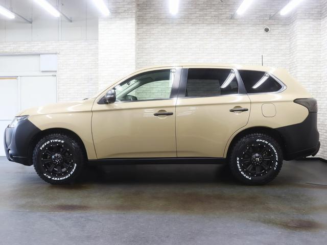 アウトランダー ２４Ｇナビパッケージ　ＮＥＷ１６ｉｎＡＷ／ＴＯＹＯオープンカントリーＲＴタイヤ／マットグリル／テールランプブラックアウト／４ＷＤ／プッシュスタート／７人乗り／スマートキー／クルーズコントロール／全塗装済（12枚目）