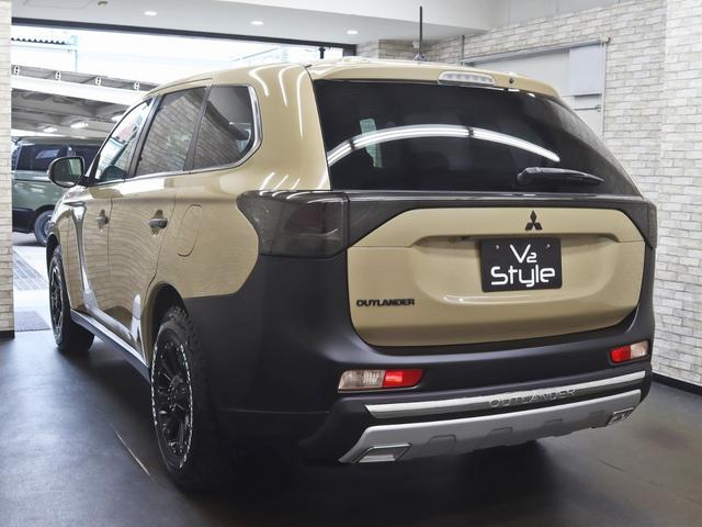 アウトランダー ２４Ｇナビパッケージ　ＮＥＷ１６ｉｎＡＷ／ＴＯＹＯオープンカントリーＲＴタイヤ／マットグリル／テールランプブラックアウト／４ＷＤ／プッシュスタート／７人乗り／スマートキー／クルーズコントロール／全塗装済（15枚目）