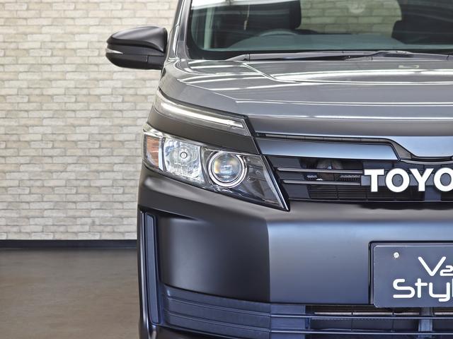 ヴォクシー Ｘ　両側電動スライドドア／ルーフラック／ＮＥＷ１５インチスチールホイール／マッドスタータイヤ／ＴＯＹＯＴＡクラシックグリル／純正ＳＤナビ／地デジＴＶ／Ｂｌｕｅｔｏｏｔｈ接続／Ｂカメラ／ドライブレコーダー（7枚目）