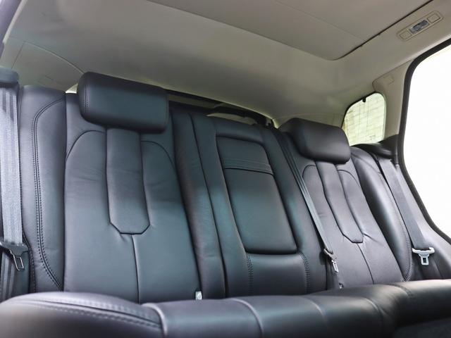 レンジローバーイヴォーク ピュア　パノラマスライディングルーフ／メラディアンサウンド／ブラックレザーシート／シートヒーター／パワーシート／純正１９インチアルミホイール／Ｂｌｕｅｔｏｏｔｈ接続／スマートキー／バックフォグ付／ワンオーナー（42枚目）