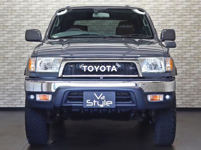 ハイラックスサーフ SSR-X オリジナルナローパッケージ/US4RUNNER仕様/TOYOTAクラシックグリル/NEW16インチ新品クリムソンアルミ/BFグッドリッチタイヤ/社外サイドステップ/背面タイヤ/キャメルシートカバー(4枚目)