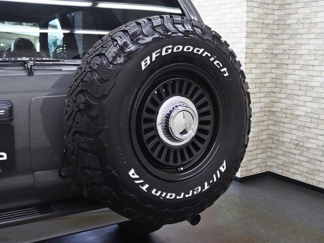 ハイラックスサーフ SSR-X オリジナルナローパッケージ/US4RUNNER仕様/TOYOTAクラシックグリル/NEW16インチ新品クリムソンアルミ/BFグッドリッチタイヤ/社外サイドステップ/背面タイヤ/キャメルシートカバー(20枚目)