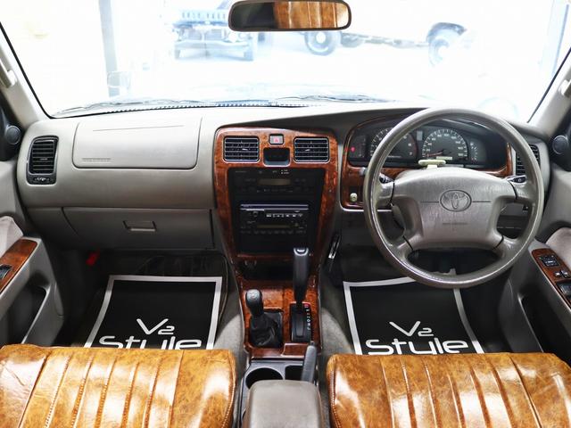 ハイラックスサーフ SSR-X オリジナルナローパッケージ/US4RUNNER仕様/TOYOTAクラシックグリル/NEW16インチ新品クリムソンアルミ/BFグッドリッチタイヤ/社外サイドステップ/背面タイヤ/キャメルシートカバー(21枚目)