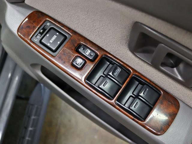 ハイラックスサーフ SSR-X オリジナルナローパッケージ/US4RUNNER仕様/TOYOTAクラシックグリル/NEW16インチ新品クリムソンアルミ/BFグッドリッチタイヤ/社外サイドステップ/背面タイヤ/キャメルシートカバー(31枚目)