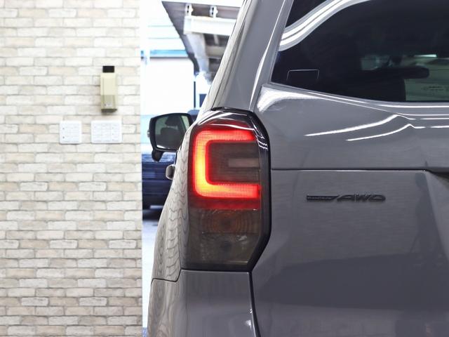 フォレスター Sリミテッド アドバンスドセイフティパッケージ 16インチNEWアルミホイール/TOYOオープンカントリーRTタイヤ/ルーフラック/リアスポイラー/シートヒーター/Bt接続/バックカメラ/テールランプブラックアウト/アイサイト/パワーシート/記録簿(20枚目)