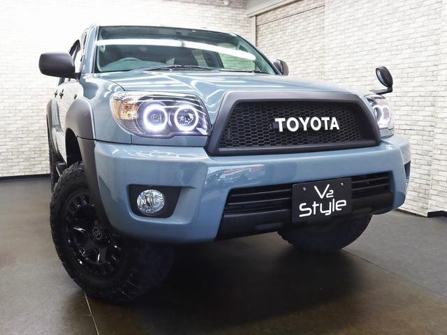 ハイラックスサーフ SSR-Xリミテッド TOYOTAクラシックグリル/リフトアップ/社外17インチアルミホイール&TOYOオープンカントリーMTタイヤ/4連LEDヘッドライド/バックカメラ/ルーフレール/ETC車載器/キーレスエントリー(3枚目)