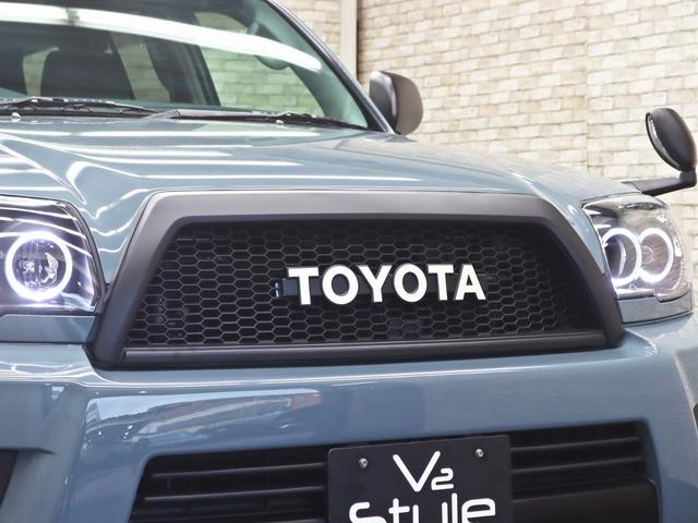 ハイラックスサーフ SSR-Xリミテッド TOYOTAクラシックグリル/リフトアップ/社外17インチアルミホイール&TOYOオープンカントリーMTタイヤ/4連LEDヘッドライド/バックカメラ/ルーフレール/ETC車載器/キーレスエントリー(10枚目)