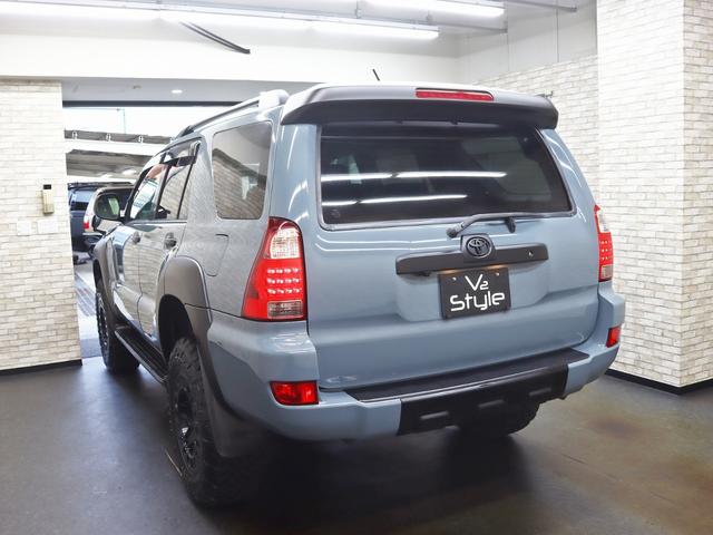 ハイラックスサーフ SSR-Xリミテッド TOYOTAクラシックグリル/リフトアップ/社外17インチアルミホイール&TOYOオープンカントリーMTタイヤ/4連LEDヘッドライド/バックカメラ/ルーフレール/ETC車載器/キーレスエントリー(14枚目)
