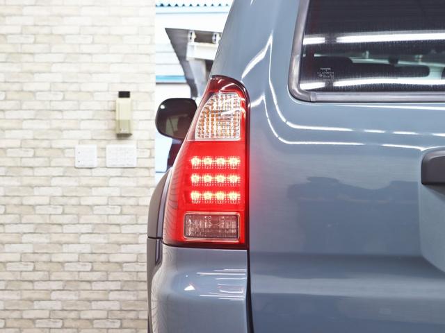 ハイラックスサーフ SSR-Xリミテッド TOYOTAクラシックグリル/リフトアップ/社外17インチアルミホイール&TOYOオープンカントリーMTタイヤ/4連LEDヘッドライド/バックカメラ/ルーフレール/ETC車載器/キーレスエントリー(17枚目)