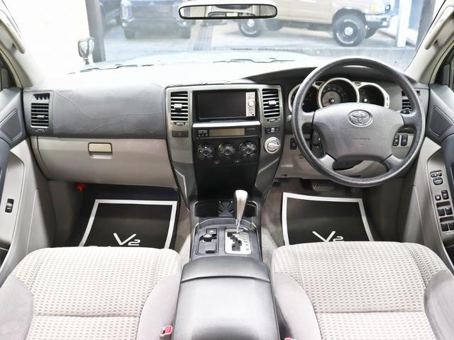 ハイラックスサーフ SSR-Xリミテッド TOYOTAクラシックグリル/リフトアップ/社外17インチアルミホイール&TOYOオープンカントリーMTタイヤ/4連LEDヘッドライド/バックカメラ/ルーフレール/ETC車載器/キーレスエントリー(19枚目)