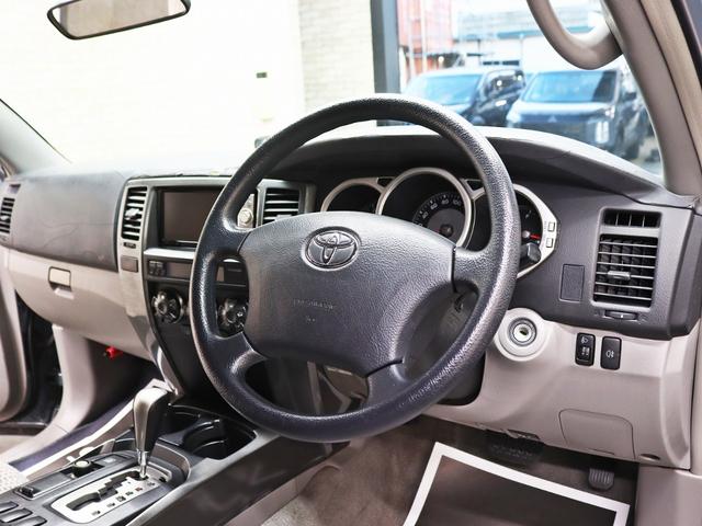 ハイラックスサーフ SSR-Xリミテッド TOYOTAクラシックグリル/リフトアップ/社外17インチアルミホイール&TOYOオープンカントリーMTタイヤ/4連LEDヘッドライド/バックカメラ/ルーフレール/ETC車載器/キーレスエントリー(28枚目)